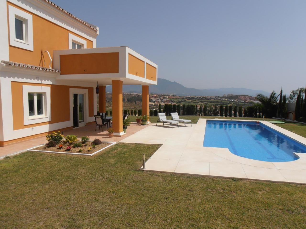 Villa Princesa Kristina Castillo de Sabinillas Екстер'єр фото