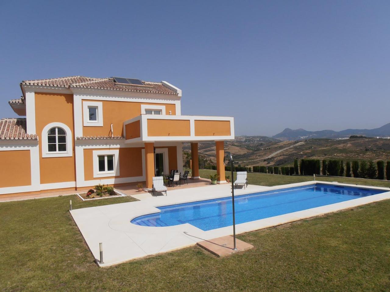Villa Princesa Kristina Castillo de Sabinillas Екстер'єр фото