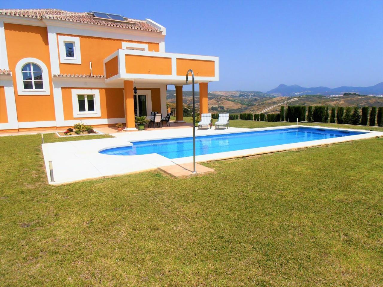 Villa Princesa Kristina Castillo de Sabinillas Екстер'єр фото